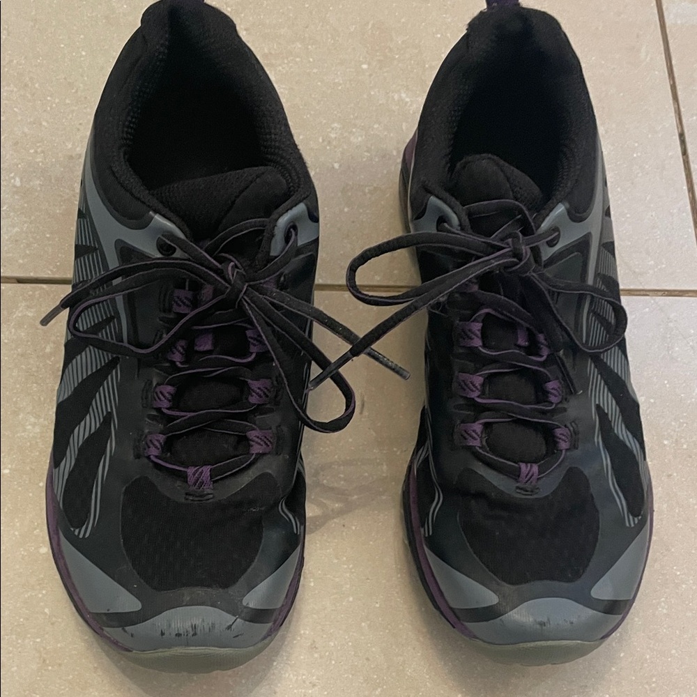 Merrell Trail Running Shoes Black Women's Sneakers size 7 Gently Worn